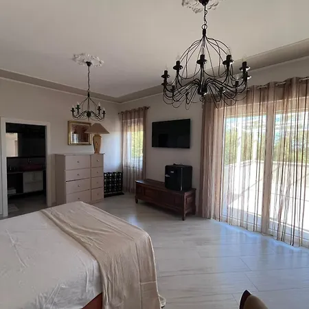 Cloe Di Angela Libertini Couette-café Penne